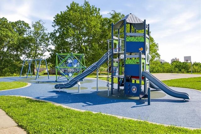 1216 W 20th Terrace, Kansas City, MO 64108