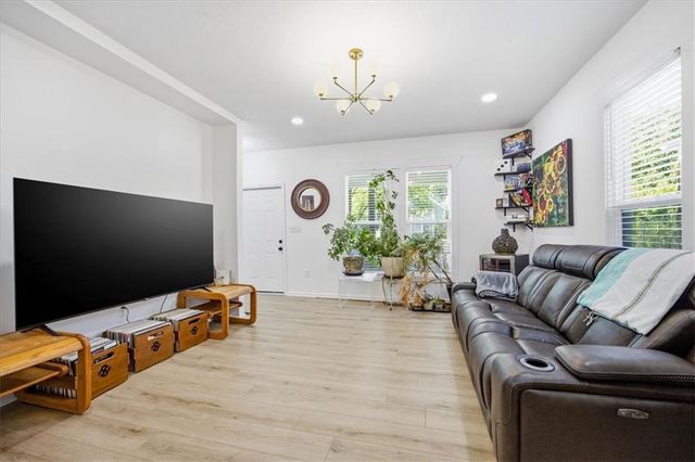 1216 W 20th Terrace, Kansas City, MO 64108