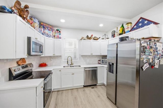 1216 W 20th Terrace, Kansas City, MO 64108