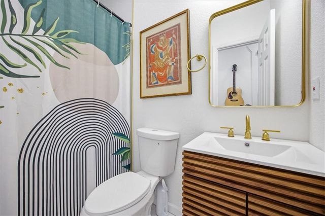 1216 W 20th Terrace, Kansas City, MO 64108