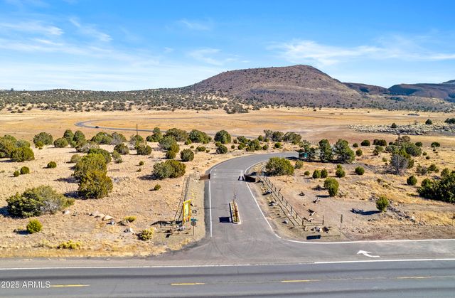 6026 MEADOWS Lane, Flagstaff, AZ 86004