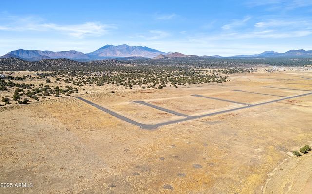 6026 MEADOWS Lane, Flagstaff, AZ 86004