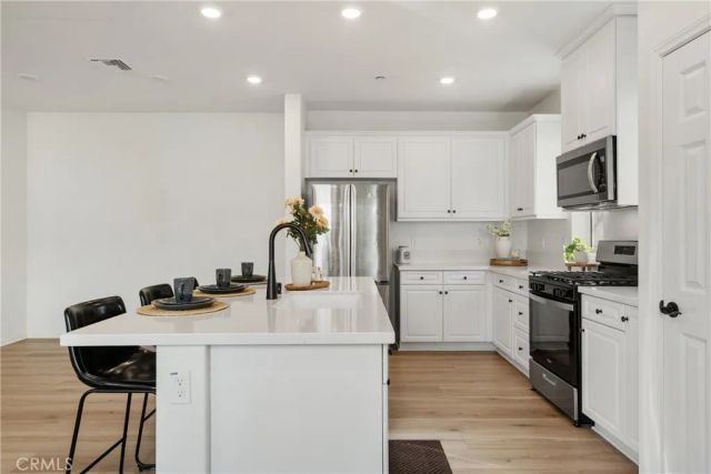 4215 E Carmel Privado, Ontario, CA 91761