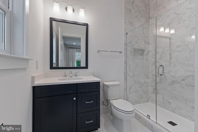 1903 TORREGROSSA CT, Mclean, VA 22101