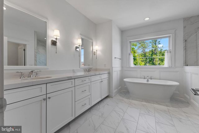 1903 TORREGROSSA CT, Mclean, VA 22101