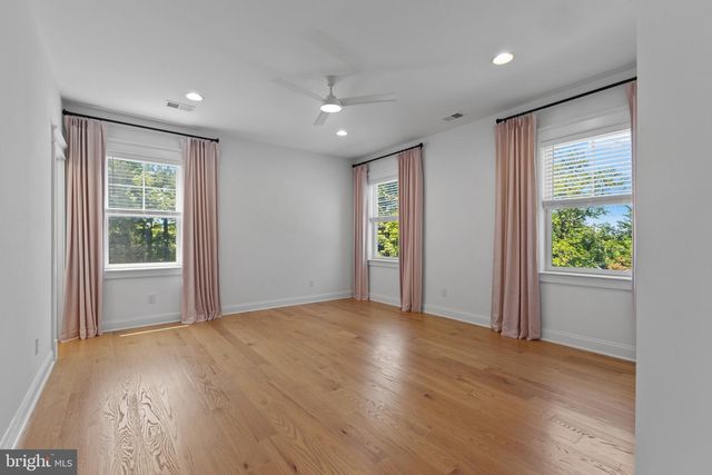 1903 TORREGROSSA CT, Mclean, VA 22101