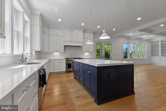 1903 TORREGROSSA CT, Mclean, VA 22101