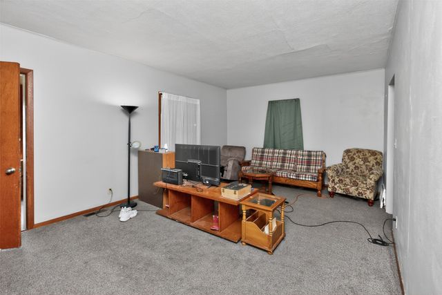 317 20th Street 319, Ames, IA 50010