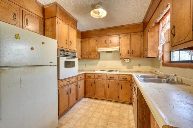 17 Turning Lay Creek Road, Morganton, GA 30560