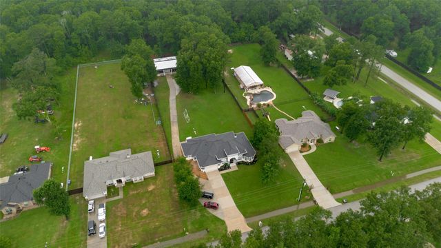 17110 S Mesa Drive, Splendora, TX 77372