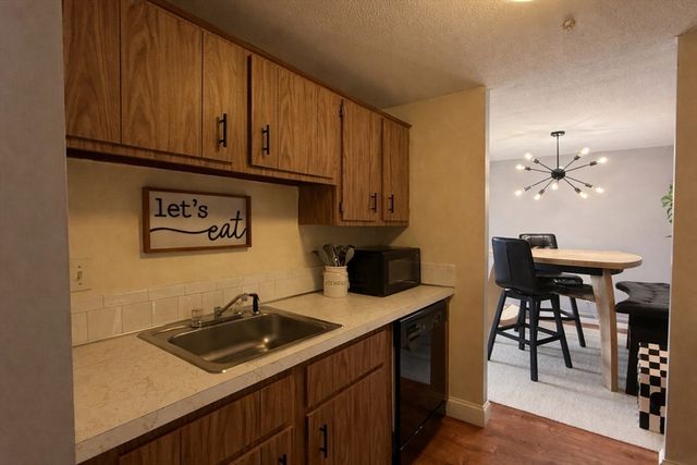 145 Pleasant St A403, Marlborough, MA 01752