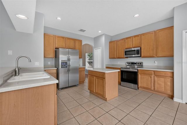 9931 HERON POINTE DRIVE, Orlando, FL 32832