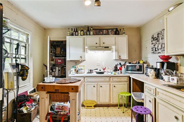 716 Stokeswood SE, Atlanta, GA 30316