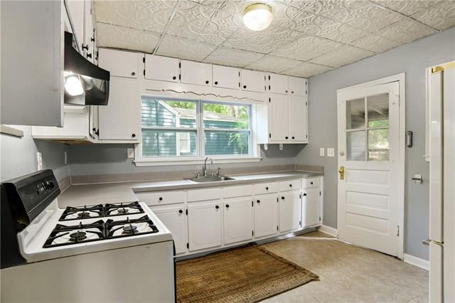 716 Stokeswood SE, Atlanta, GA 30316