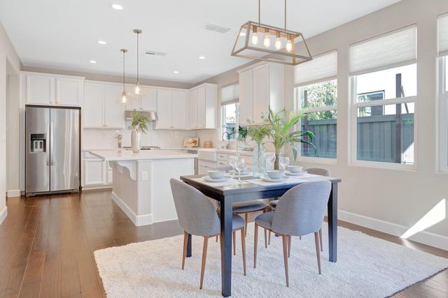 1673 Vine St, Davis, CA 95616