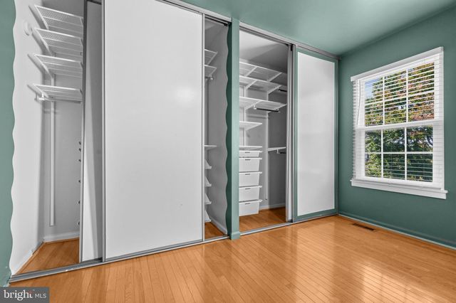6645 MEDINAH LN, Alexandria, VA 22312