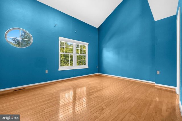 6645 MEDINAH LN, Alexandria, VA 22312