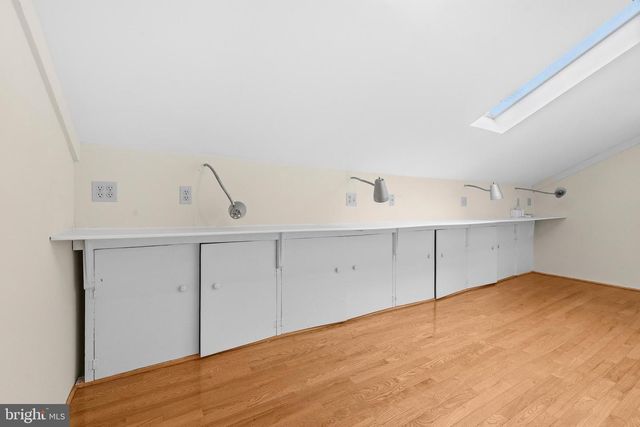6645 MEDINAH LN, Alexandria, VA 22312