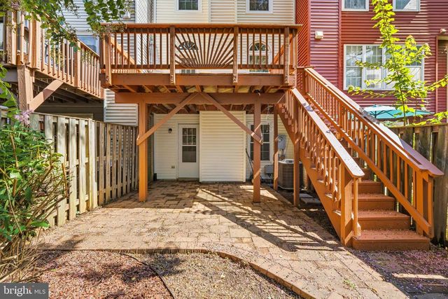 6645 MEDINAH LN, Alexandria, VA 22312