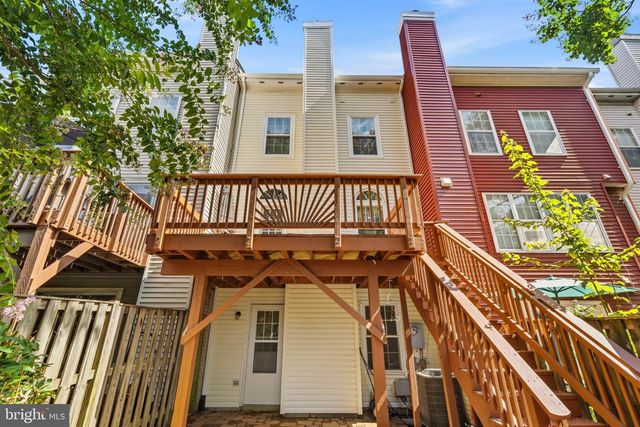 6645 MEDINAH LN, Alexandria, VA 22312