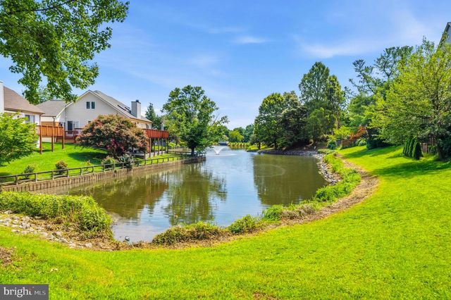 6645 MEDINAH LN, Alexandria, VA 22312