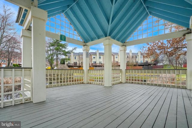 6645 MEDINAH LN, Alexandria, VA 22312