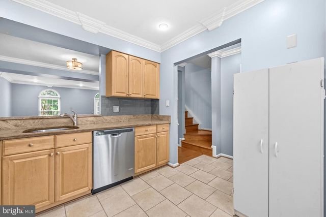 6645 MEDINAH LN, Alexandria, VA 22312