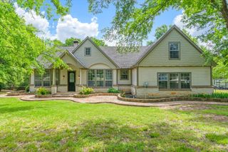 2151 Meadow Way, Terrell, TX 75160