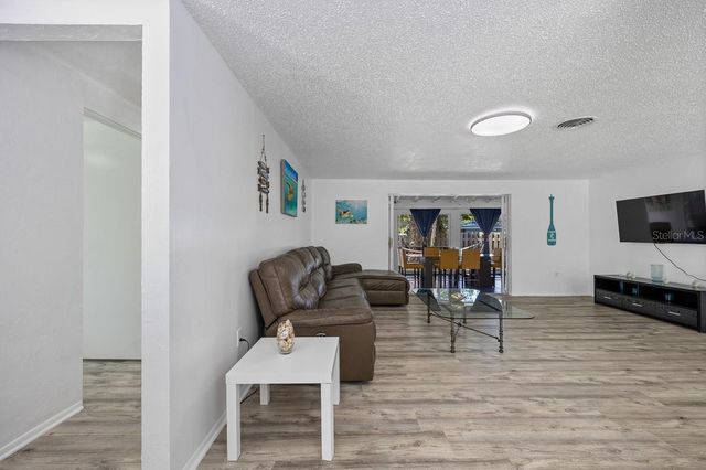 4055 BAY OAKS CIRCLE, Englewood, FL 34223