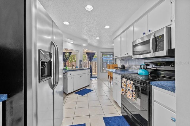 4055 BAY OAKS CIRCLE, Englewood, FL 34223
