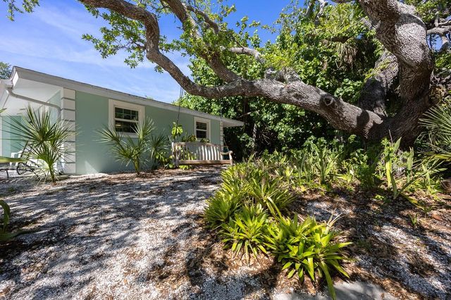 4055 BAY OAKS CIRCLE, Englewood, FL 34223