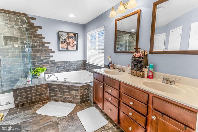 317 FONTANA CIR, Martinsburg, WV 25403