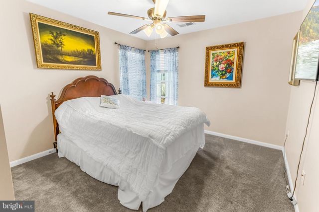 317 FONTANA CIR, Martinsburg, WV 25403