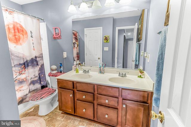 317 FONTANA CIR, Martinsburg, WV 25403