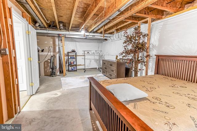 317 FONTANA CIR, Martinsburg, WV 25403