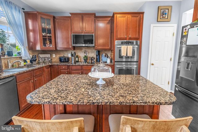 317 FONTANA CIR, Martinsburg, WV 25403