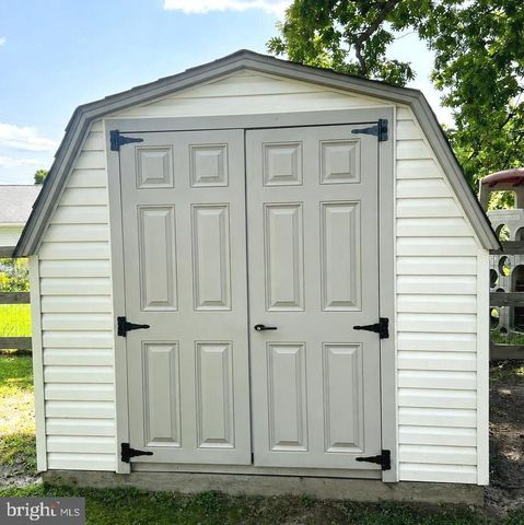 10695 HARDING RD, Laurel, MD 20723