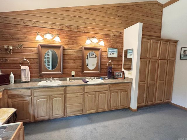 4003 Sunny Fox Rd, Mountain View, AR 72560