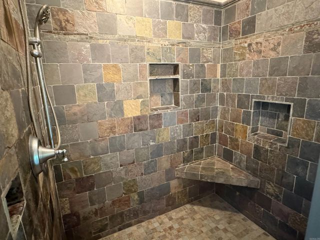 4003 Sunny Fox Rd, Mountain View, AR 72560