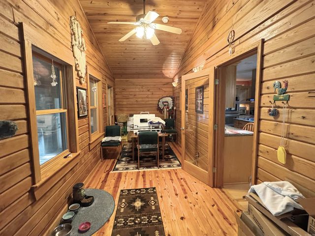 4003 Sunny Fox Rd, Mountain View, AR 72560