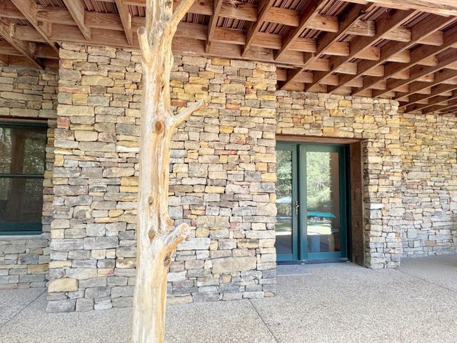 4003 Sunny Fox Rd, Mountain View, AR 72560