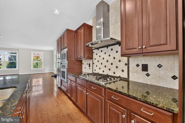 44687 COLLINGDALE TER, Ashburn, VA 20147