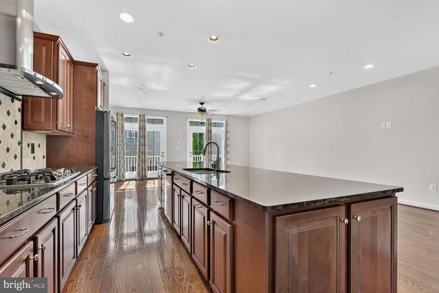 44687 COLLINGDALE TER, Ashburn, VA 20147