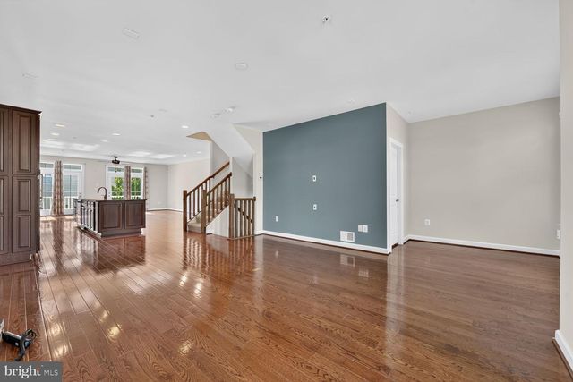44687 COLLINGDALE TER, Ashburn, VA 20147