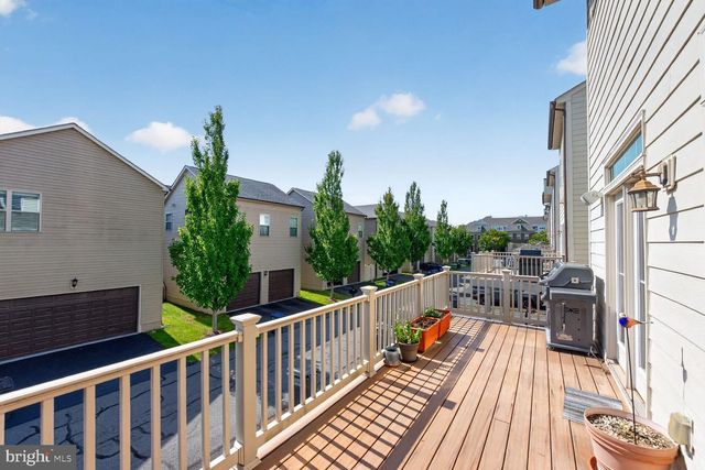 44687 COLLINGDALE TER, Ashburn, VA 20147