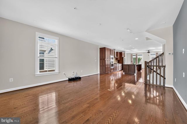 44687 COLLINGDALE TER, Ashburn, VA 20147