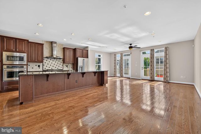 44687 COLLINGDALE TER, Ashburn, VA 20147