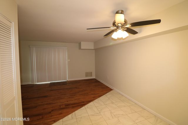 32 Pin Oak Lane, Little Egg Harbor, NJ 08087
