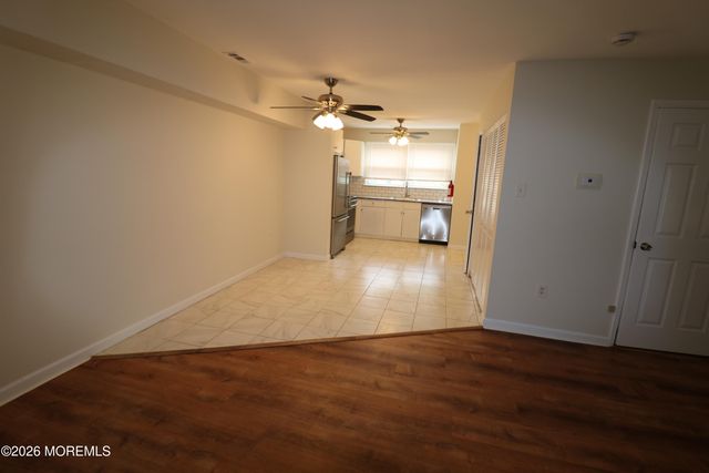 32 Pin Oak Lane, Little Egg Harbor, NJ 08087