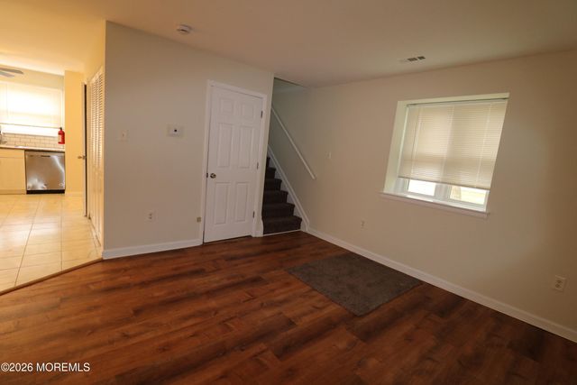 32 Pin Oak Lane, Little Egg Harbor, NJ 08087
